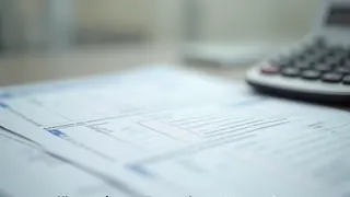 Abgabenlast versus Verwaltungspraxis: Der Konflikt zwischen fiskalischer Effizienz und sozialer Absicherung