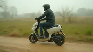 E-Scooter fährt 65 km h: Mit dem Ausom L2 Max brettern wir im Praxistest illegal über Feldwege