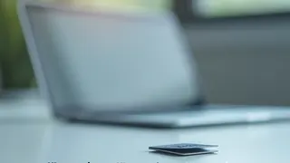 Ehrliche Finderin meldet verlorene Kreditkarte über Firmenmail und rettet den Tag