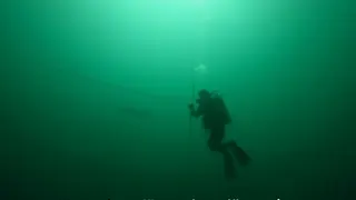 Einsamkeit unter Wasser: Die psychische Last ehrenamtlicher Suchtaucher