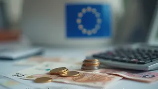 EU-Kommission prüft Ungarns steuerfreie Anleihen auf Kapitalverkehrshemmnisse