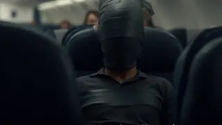 Flugchaos in den USA: Passagier wird mit Tape fixiert