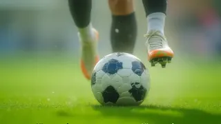 Fußsohlen-Treffer: Niederländische Stürmerin glänzt in britischer Frauenliga