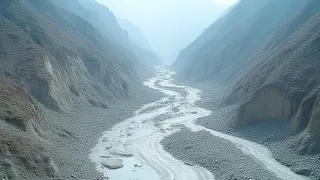 Himalaja-Katastrophe: Hunderte Vermisste nach Schlammlawine an der nepalesisch-chinesischen Grenze