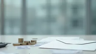 Industriekrise: Warum Löhne der Angestellten das Problem sind