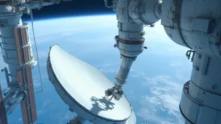ISS-Astronauten sichern Datenverbindung durch Antennenwechsel im All