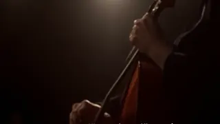 Kammermusik als Geisterbeschwörung: Micha Achers Solo-Neuinterpretationen