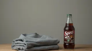 Künstliche Knappheit als Marketing-Strategie: Paulaner vermarktet Spezi-Shirt als Luxusgut