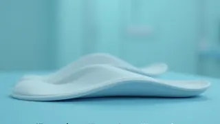Orthopädischer Mythos: Warum Einlagen bei Plattfüßen oft wirkungslos bleiben