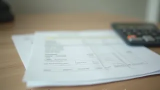Pflegeversicherung: Reformpläne setzen auf breitere Beitragsbasis