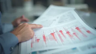 Spannungen in der Rentenpolitik: Experten warnen vor Risiken bei Kürzungen