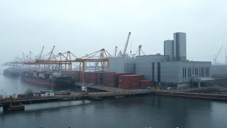 Stralsund setzt auf kommunale Hafenwirtschaft: Ekato löst Logistikengpässe durch neue Produktionsstätte