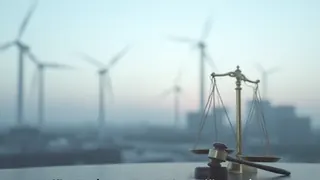 Tajani lehnt Sonderabgabe auf Energiegewinne ab und verweist auf sowjetische Vergleiche