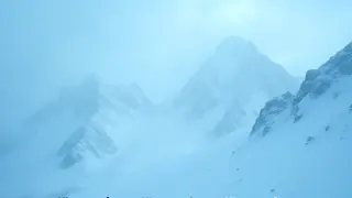 Tödlicher Sturm am Elbrus: Bosnische Bergsteigeropfer und russische Rettungsmaßnahmen