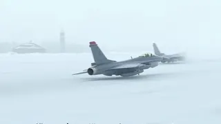 Türkische F-16-Jagdflugzeuge für NATO-Luftpolizeiauftrag in Estland stationiert