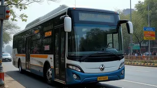 Yogi Adityanath inszeniert Nähe zu Bürgern bei Bus-Einweihung in Lucknow